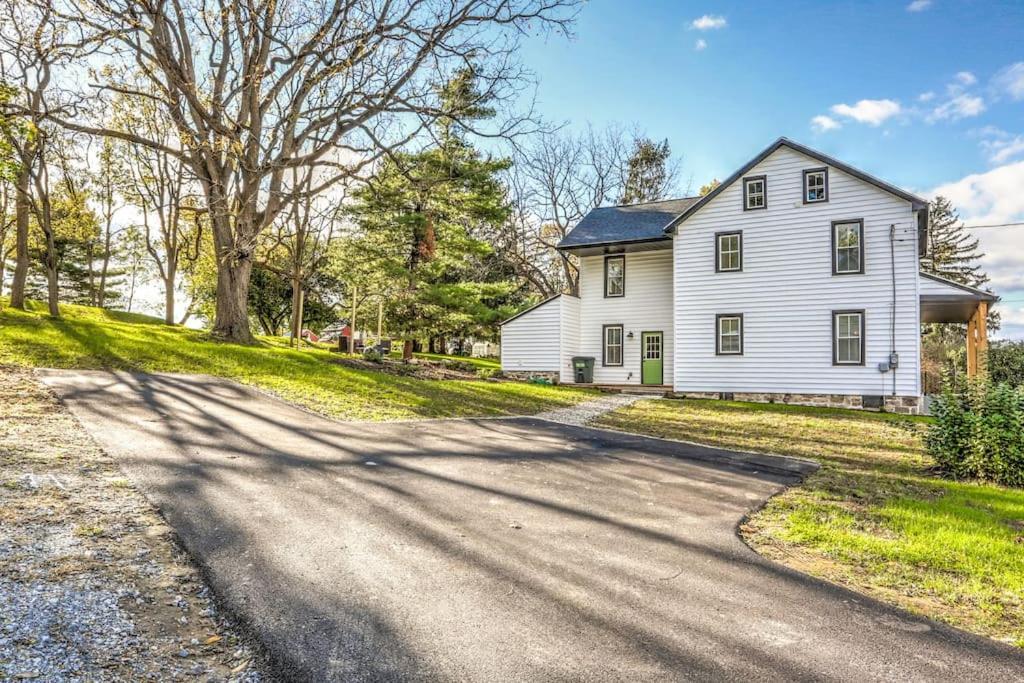 Beautiful Farmhouse Close To Lanc Hershey Etown Mount Joy Экстерьер фото